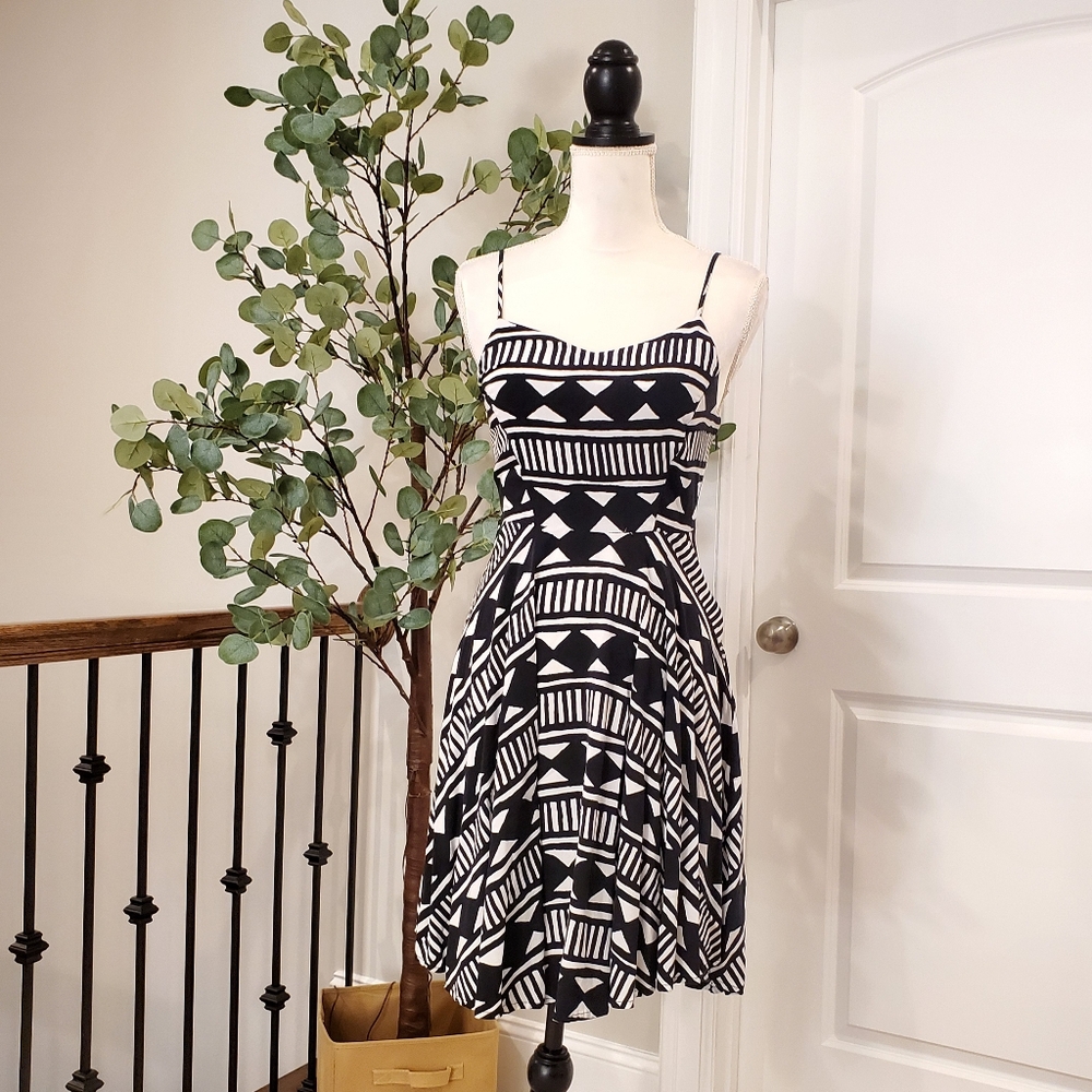Old Navy Black/ White  Dress